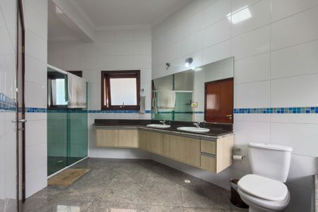 Casa para alugar com 300m², 4 quartos e 3 vagasBanheiro da Suíte 1