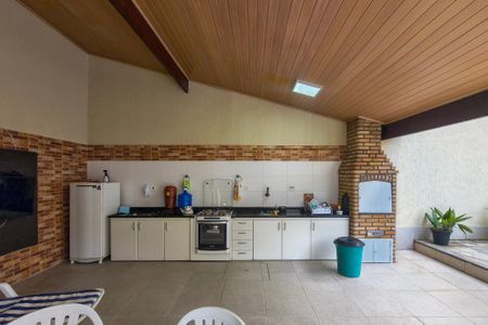 Casa para alugar com 300m², 4 quartos e 3 vagasChurrasqueira