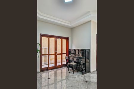 Casa para alugar com 300m², 4 quartos e 3 vagasSala