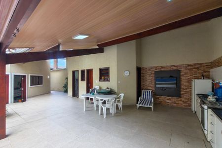 Casa para alugar com 300m², 4 quartos e 3 vagasChurrasqueira