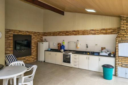 Casa para alugar com 300m², 4 quartos e 3 vagasQuintal