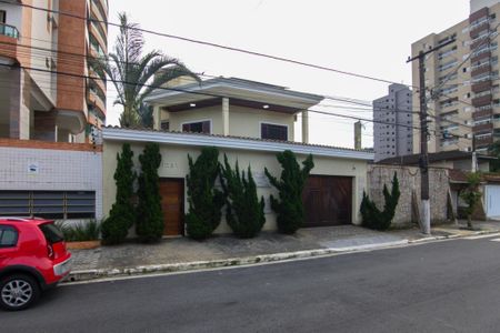 Casa para alugar com 300m², 4 quartos e 3 vagasFachada