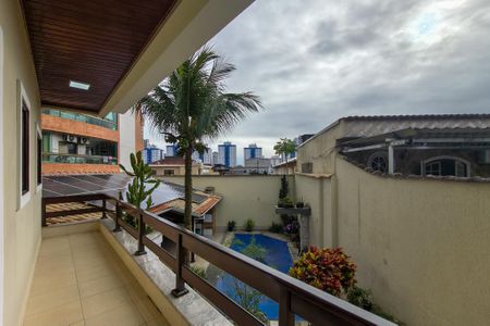Casa para alugar com 300m², 4 quartos e 3 vagasSacada da suite 1