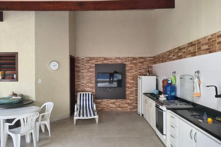 Casa para alugar com 300m², 4 quartos e 3 vagasQuintal