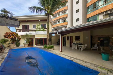 Casa para alugar com 300m², 4 quartos e 3 vagasÁrea comum - Piscina