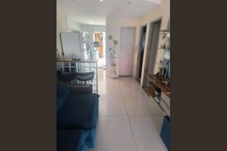 Casa de condomínio à venda com 75m², 2 quartos e 2 vagas Casa de condomínio à venda com 75m², 2 quartos e 2 vagasSala