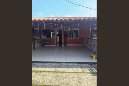 Casa de condomínio à venda com 75m², 2 quartos e 2 vagas Casa de condomínio à venda com 75m², 2 quartos e 2 vagasFachada