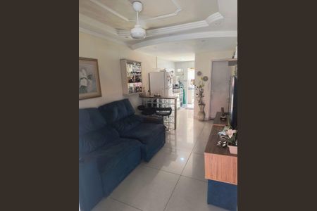 Casa de condomínio à venda com 75m², 2 quartos e 2 vagas Casa de condomínio à venda com 75m², 2 quartos e 2 vagasSala