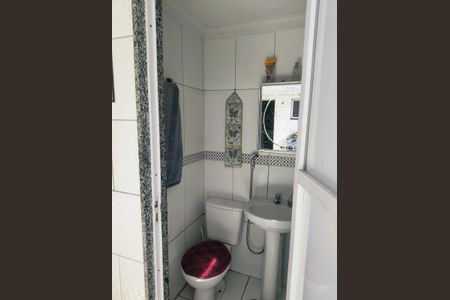 Casa de condomínio à venda com 75m², 2 quartos e 2 vagas Casa de condomínio à venda com 75m², 2 quartos e 2 vagasBanheiro