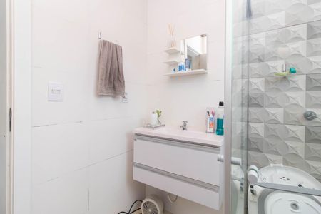 Casa à venda com 187m², 3 quartos e 2 vagasBanheiro