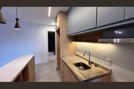 Apartamento à venda com 2 quartos, 77m² em Jardim das Acacias, São Paulo