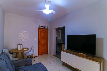 Apartamento à venda com 70m², 2 quartos e 1 vaga Apartamento à venda com 70m², 2 quartos e 1 vagaSala