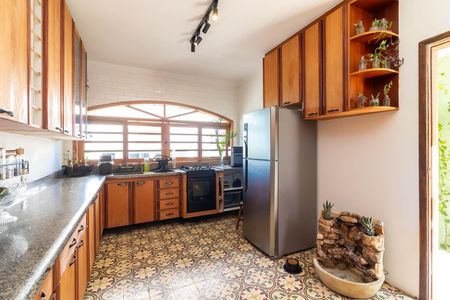 Cozinha de casa à venda com 3 quartos, 330m² em Vila Mazzei, São Paulo