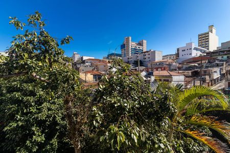 Quarto 2 - Vista de casa à venda com 3 quartos, 330m² em Vila Mazzei, São Paulo