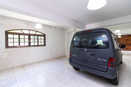 Garagem de casa à venda com 3 quartos, 330m² em Vila Mazzei, São Paulo