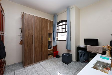 Casa à venda com 100m², 2 quartos e 3 vagas Casa à venda com 100m², 2 quartos e 3 vagasQuarto 2