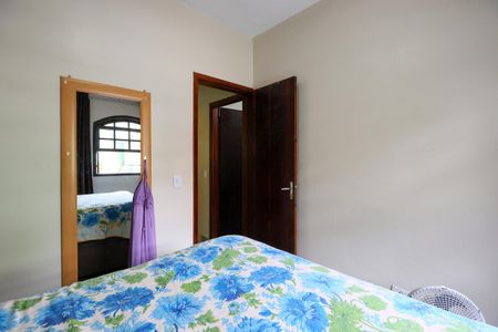 Quarto 1 de casa à venda com 2 quartos, 100m² em Parque Pinheiros, Taboão da Serra