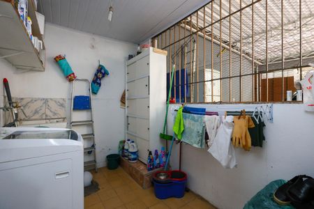 Casa à venda com 100m², 2 quartos e 3 vagas Casa à venda com 100m², 2 quartos e 3 vagasÁrea de Serviço
