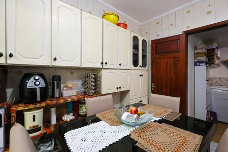 Casa à venda com 100m², 2 quartos e 3 vagas Casa à venda com 100m², 2 quartos e 3 vagasCozinha