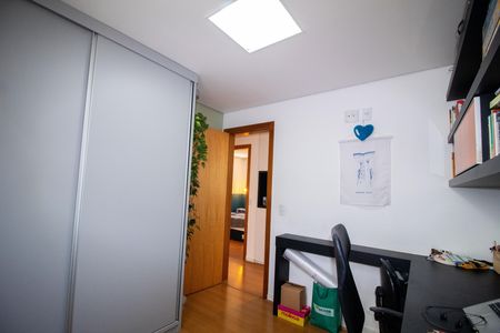 Apartamento para alugar com 120m², 3 quartos e 1 vagaQuarto 03- Escritório 