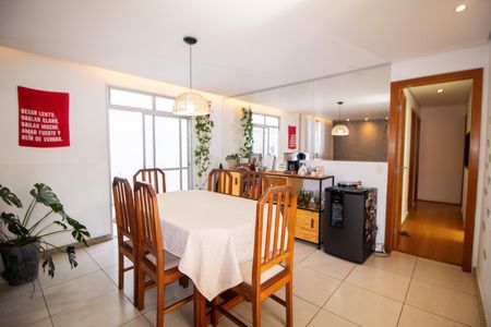 Apartamento para alugar com 120m², 3 quartos e 1 vagaSala 