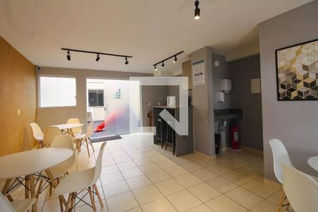 Apartamento para alugar com 44m², 2 quartos e 1 vaga Apartamento para alugar com 44m², 2 quartos e 1 vagaÁrea comum - Salão de festas