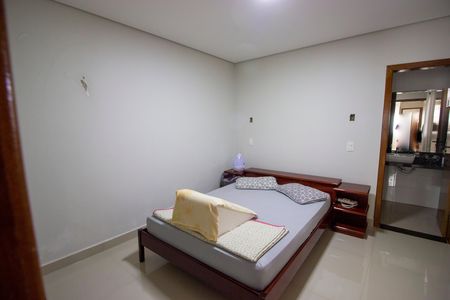 Casa à venda com 5 quartos, 136m² em Qnp 30, Brasília