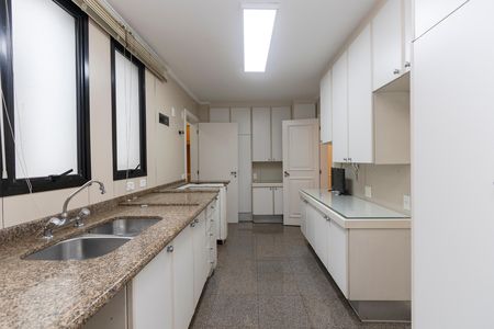 Apartamento para alugar com 245m², 3 quartos e 4 vagasCozinha