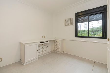 Apartamento para alugar com 245m², 3 quartos e 4 vagasQuarto