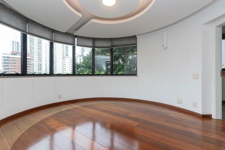 Apartamento para alugar com 245m², 3 quartos e 4 vagasSala