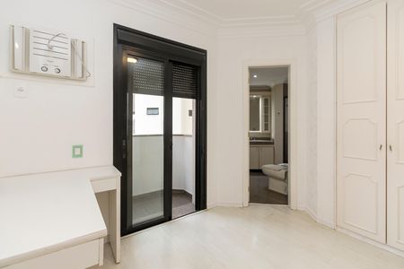 Apartamento para alugar com 245m², 3 quartos e 4 vagasSuíte 2