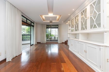 Apartamento para alugar com 245m², 3 quartos e 4 vagasSala