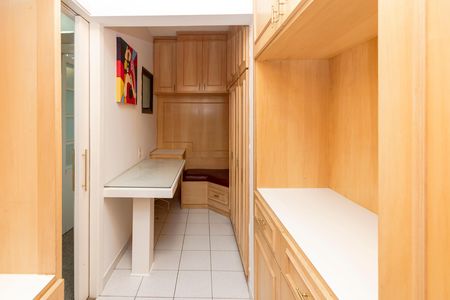 Apartamento para alugar com 245m², 3 quartos e 4 vagasQuarto de Serviço