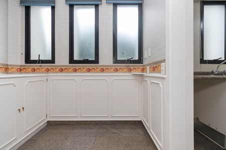 Apartamento para alugar com 245m², 3 quartos e 4 vagasCopa