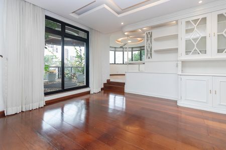 Apartamento para alugar com 245m², 3 quartos e 4 vagasSala
