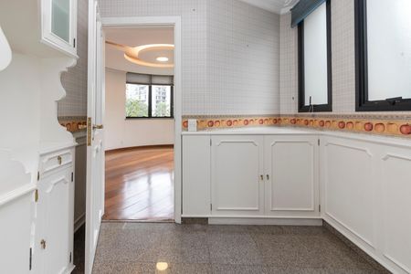 Apartamento para alugar com 245m², 3 quartos e 4 vagasCopa