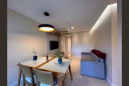 Sala de apartamento para alugar com 3 quartos, 86m² em Barra da Tijuca, Rio de Janeiro