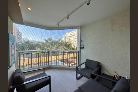 Varanda de apartamento para alugar com 3 quartos, 86m² em Barra da Tijuca, Rio de Janeiro