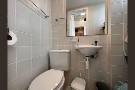 Apartamento para alugar com 86m², 3 quartos e 2 vagas Apartamento para alugar com 86m², 3 quartos e 2 vagasCozinha e Área de Serviço - Banheiro