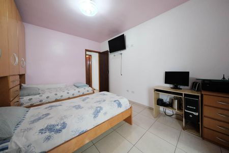 Casa à venda com 100m², 2 quartos e 2 vagasSuíte 2