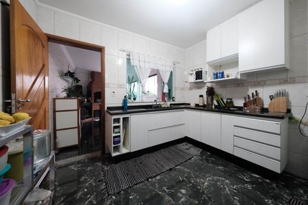 Casa à venda com 100m², 2 quartos e 2 vagasCozinha