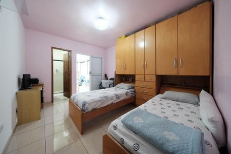 Casa à venda com 100m², 2 quartos e 2 vagasSuíte 2