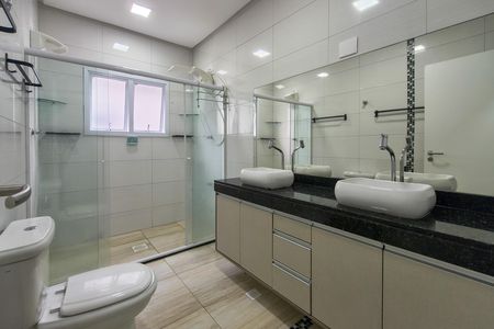 Casa para alugar com 217m², 4 quartos e 4 vagasBanheiro da Suíte 1
