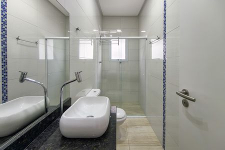 Casa para alugar com 217m², 4 quartos e 4 vagasBanheiro da Suite 4