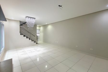 Casa para alugar com 217m², 4 quartos e 4 vagasSala