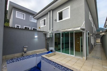 Casa para alugar com 217m², 4 quartos e 4 vagasPiscina 