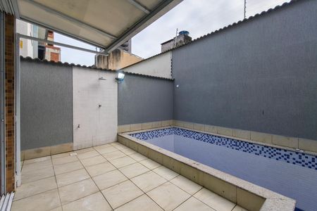 Casa para alugar com 217m², 4 quartos e 4 vagasPiscina