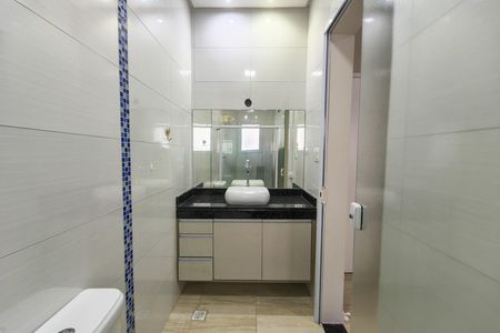 Casa para alugar com 217m², 4 quartos e 4 vagasBanheiro da Suíte 2