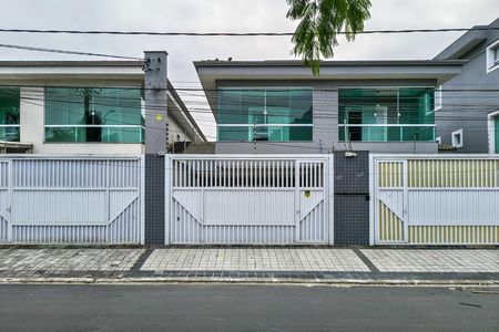 Casa para alugar com 217m², 4 quartos e 4 vagasFachada