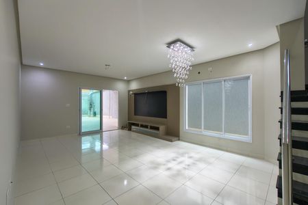 Sala de casa para alugar com 4 quartos, 217m² em Canto do Forte, Praia Grande